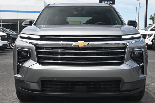 2025 Chevrolet Traverse FWD LT