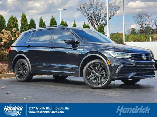 2022 Volkswagen Tiguan SE R-Line Black