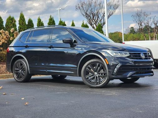 2022 Volkswagen Tiguan SE R-Line Black