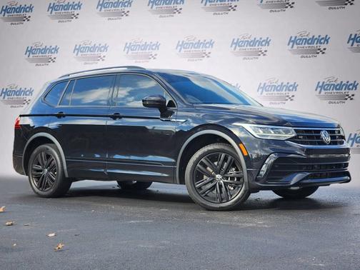 2022 Volkswagen Tiguan SE R-Line Black