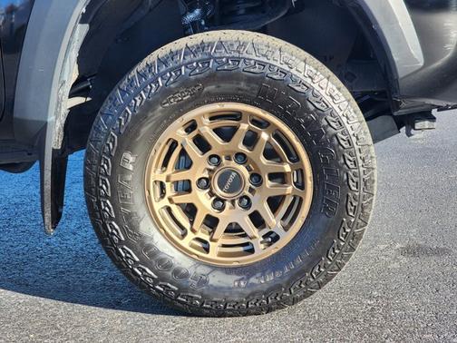 2023 Toyota Tacoma Base