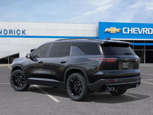 Mosaic Black Metallic 2026 Chevrolet Traverse FWD LT