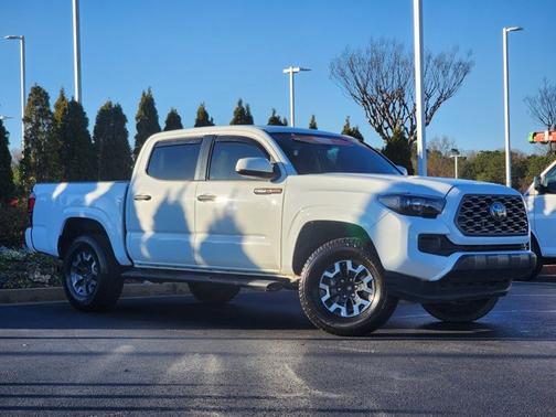 2022 Toyota Tacoma SR