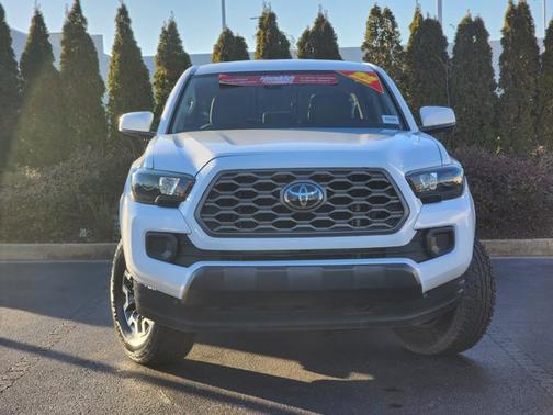 2022 Toyota Tacoma SR