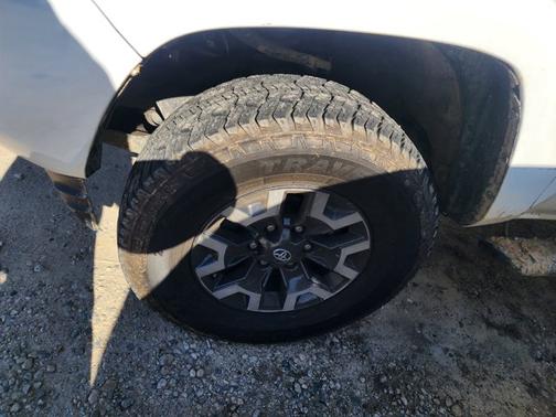 2022 Toyota Tacoma SR