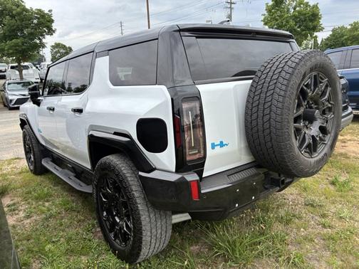 Interstellar White 2025 GMC HUMMER EV SUV 2X