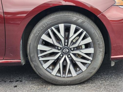 2025 Nissan Altima SV