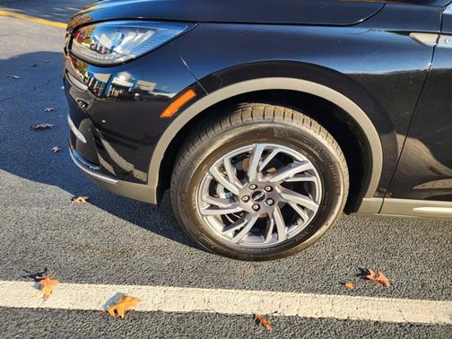 2025 Lincoln Corsair Premiere