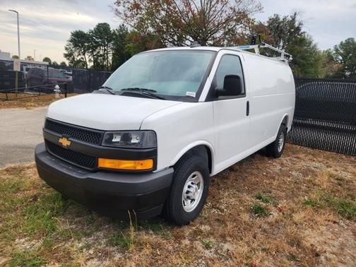 2025 Chevrolet Express 2500 