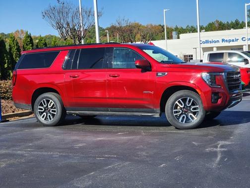 2022 GMC Yukon XL AT4