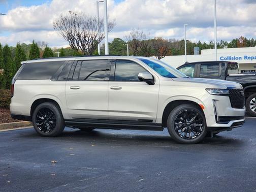 2023 Cadillac Escalade ESV 4WD Premium Luxury