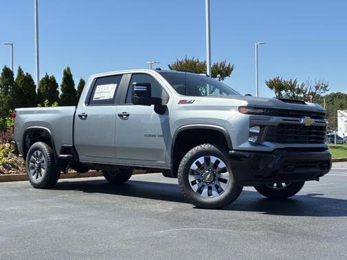 Sterling Gray Metallic 2026 Chevrolet Silverado 2500 Custom