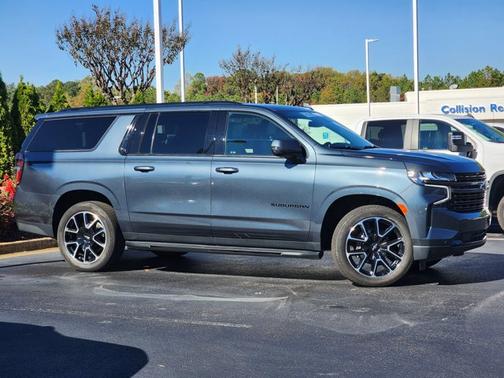 2021 Chevrolet Suburban RST