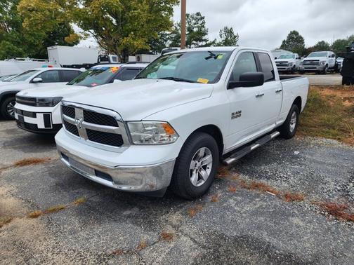 2017 RAM 1500 SLT