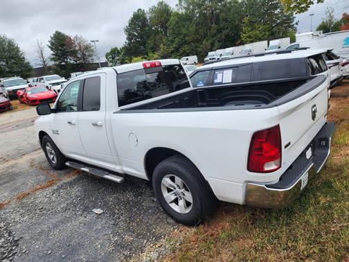 2017 RAM 1500 SLT