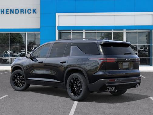Mosaic Black Metallic 2026 Chevrolet Traverse FWD LT