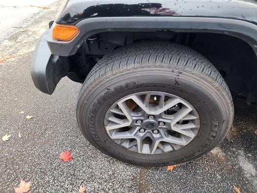 2024 Jeep Wrangler Sahara