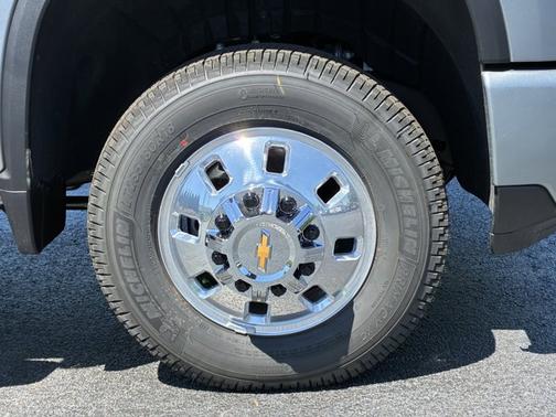 Sterling Gray Metallic 2026 Chevrolet Silverado 3500 High Country