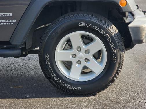 2016 Jeep Wrangler Unlimited Sport