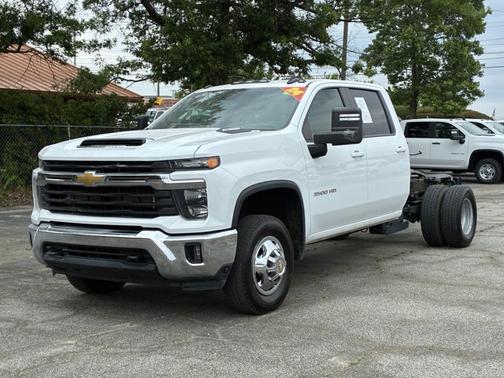 Summit White 2024 Chevrolet Silverado 3500 LT
