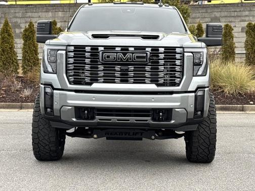 2024 GMC Sierra 3500 Denali