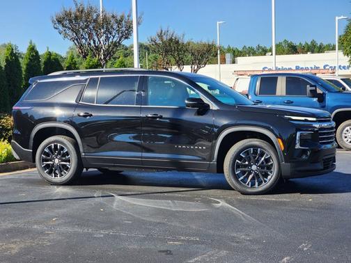 2026 Chevrolet Traverse FWD LT