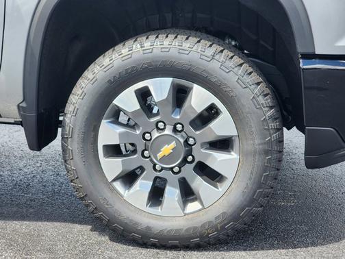 2025 Chevrolet Silverado 2500 Custom