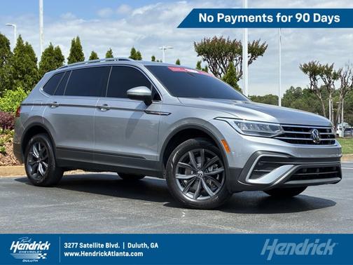Pyrite Silver Metallic 2023 Volkswagen Tiguan SE