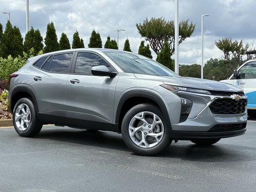 Sterling Gray Metallic 2026 Chevrolet Trax LS