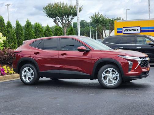 2025 Chevrolet Trax LS