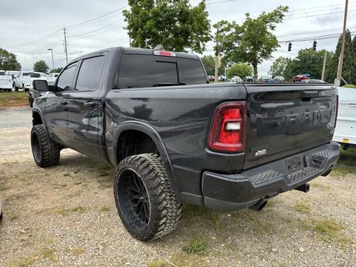 Diamond Black Crystal Pearlcoat 2025 RAM 1500 Big Horn