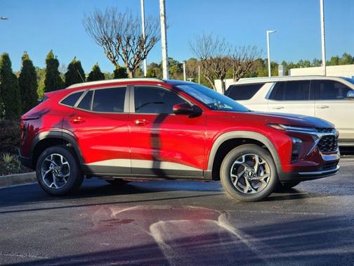 2025 Chevrolet Trax LT