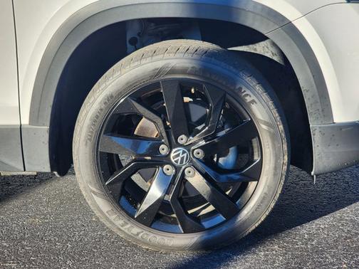 2022 Volkswagen Taos SE