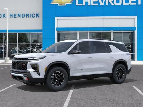 Polar White Tricoat 2026 Chevrolet Traverse AWD Z71