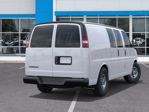 2025 Chevrolet Express 2500