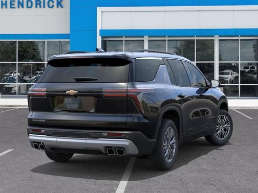 Mosaic Black Metallic 2026 Chevrolet Traverse FWD LT