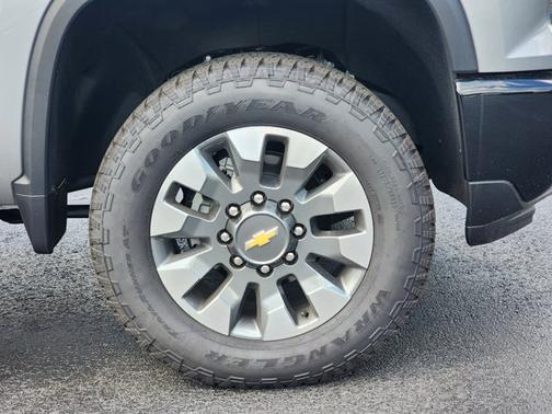 2025 Chevrolet Silverado 2500 Custom