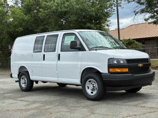 Summit White 2026 Chevrolet Express 2500
