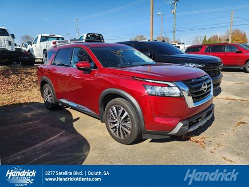 2022 Nissan Pathfinder Platinum