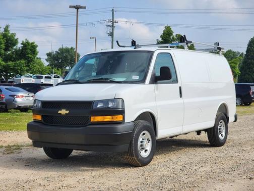 2025 Chevrolet Express 2500