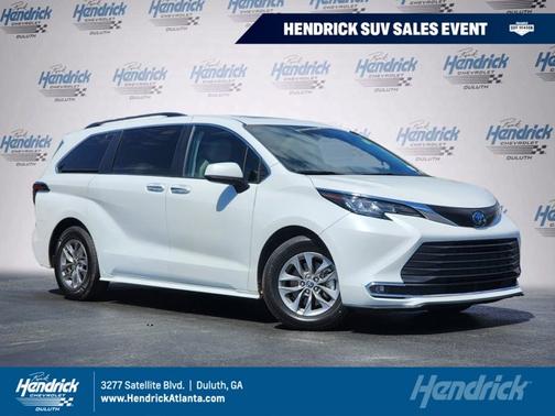 2022 Toyota Sienna XLE