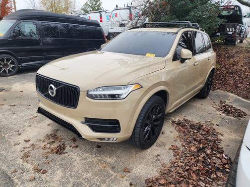 2018 Volvo XC90 T6 Momentum