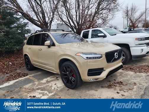 2018 Volvo XC90 T6 Momentum