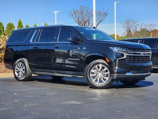 2023 Chevrolet Suburban LT