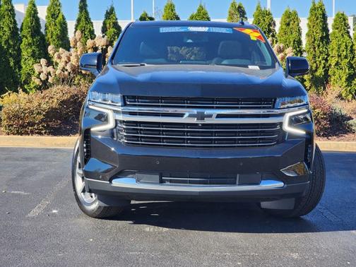 2023 Chevrolet Suburban LT