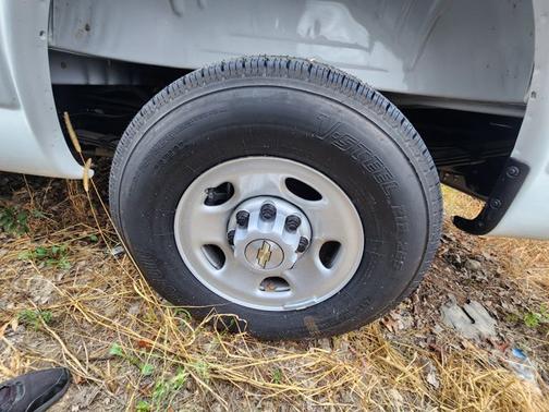 2025 Chevrolet Express 2500 