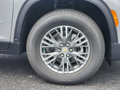 2025 Chevrolet Traverse FWD LT