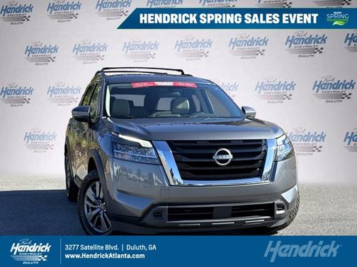 2022 Nissan Pathfinder SV