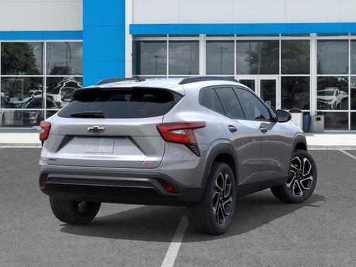 Sterling Gray Metallic 2026 Chevrolet Trax 2RS