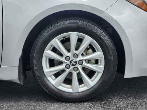 2023 Toyota Corolla Hatchback SE